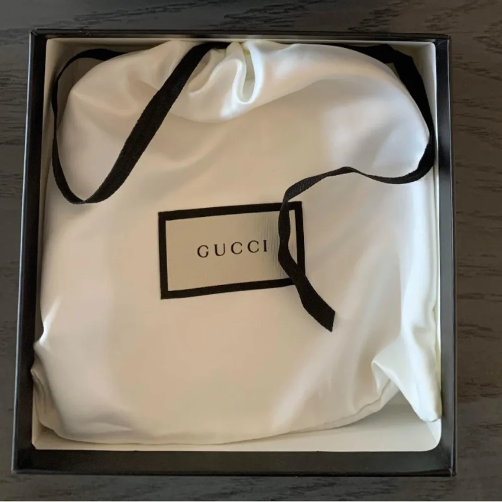 Gucci Children’s Black Leather Belt – Silver GG Logo (Size L)